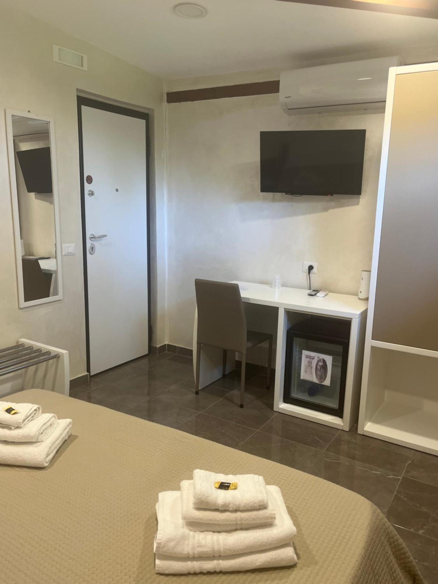 Afrodite Accomodation Tropea Luaran gambar